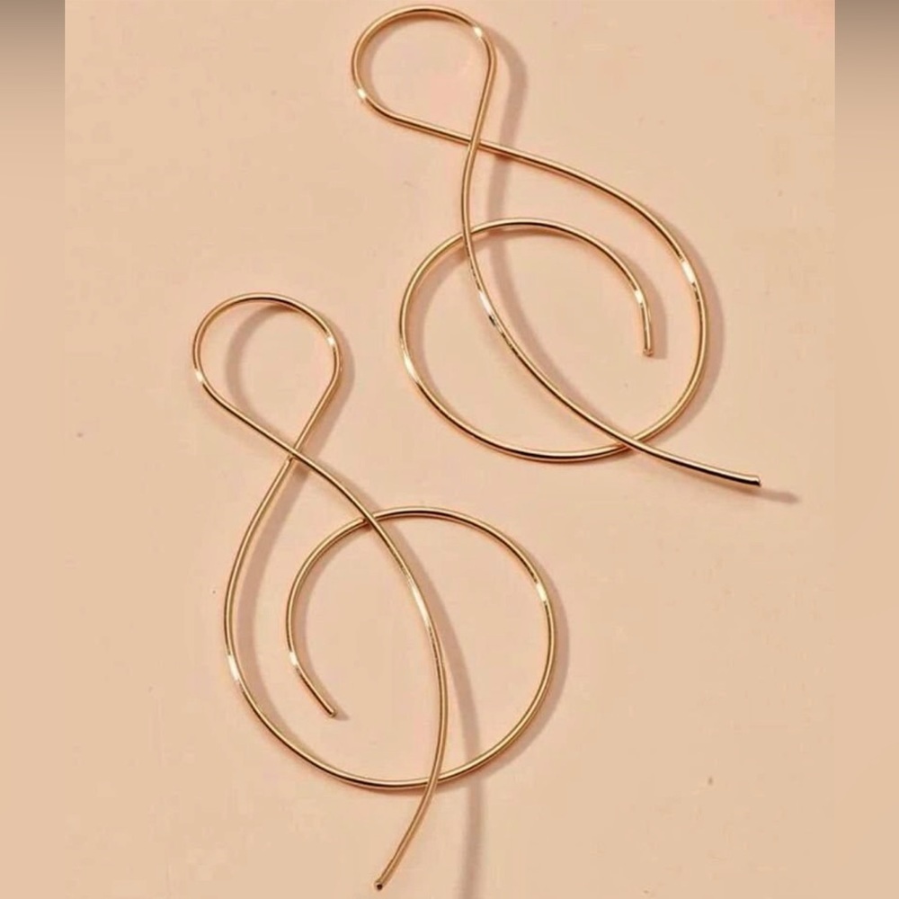 NEW: music note earrings